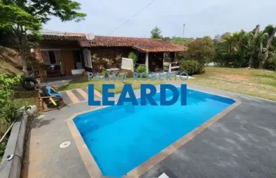 Casa com 3 quartos à venda no Jardim Shangri-Lá, Atibaia 