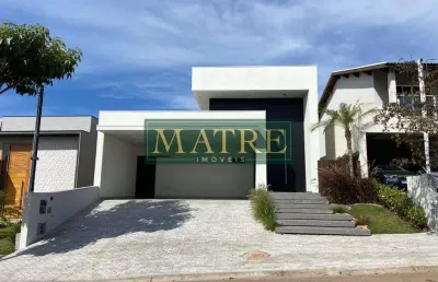 Casa térrea localizada em um dos melhores condomínios de bragança paulista