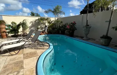 Casa com 4 quartos para alugar na Rua Major Jorge Martiniano, Capim Macio, Natal