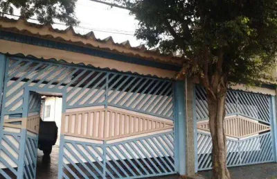 Casa com 4 quartos à venda na Rua Maria Catur, Vila Creti, Carapicuíba