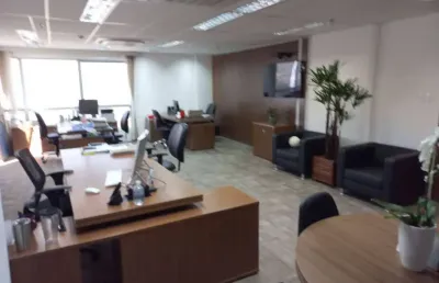 Ponto comercial para alugar na Avenida dos Autonomistas, Vila Yara, Osasco