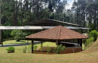 Casa à venda na Rua Caraguatatuba, Embu Mirim, Itapecerica da Serra