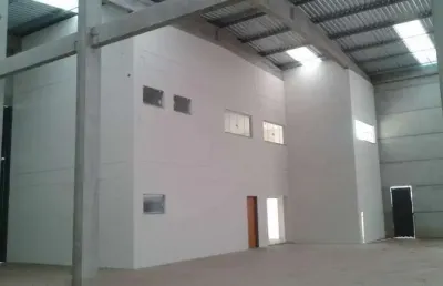 Galpão para venda ou locação no centro empresarial castelo b