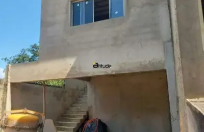 Casa para venda com 2 dorms e 2 vagas - em santana de parnaíba