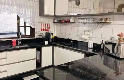 Casa no condomínio nova paulista em jandira/sp – 4 quartos, 2 suítes, área de lazer privativa!