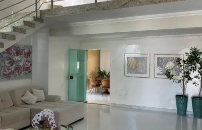 Linda casa em condomínio de alto padrão em porto seguro