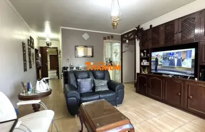 Apartamento com 3 dormitórios, espaçoso, cozinha separada, dependência de empregada, 2 banheiros, garagem à venda em novo hamburgo, pátria nova.