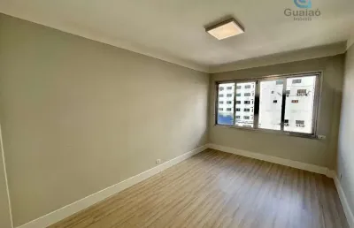 Vendo apartamento 01 dormitório, andar alto, frente para a rua, uma quadra da praia, no coração do gonzaga, santos.