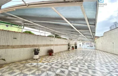 Vendo linda e ampla sobreposta térrea de 4 dormitórios, suíte e lavabo no macuco em santos