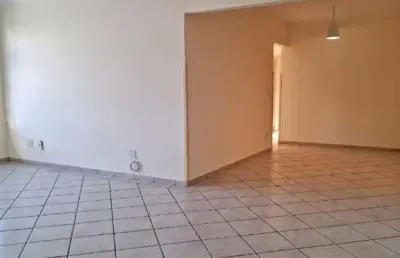 Alugo excelente apartamento com 03 dormitórios '01 suíte' com dependência de serviço na aparecida em santos