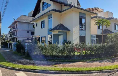 Casa com 3 quartos à venda na Rua da Quaresmeira Roxa, 567, Cachoeira do Bom Jesus, Florianópolis