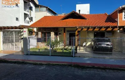 Casa com 4 quartos à venda na Rua Joel Moura, 192, Canasvieiras, Florianópolis