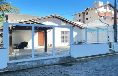 Casa com 4 quartos para alugar na Rua da Alegria, 109, Cachoeira do Bom Jesus, Florianópolis