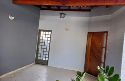 Casa com 3 quartos à venda na Rua Piratininga, 200, Vila Rodrigues, Assis