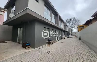 Sobrado com 2 dormitorios sendo duas suítes  em condomínio no alto boqueirão- curitiba-paraná