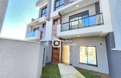 Lindo sobrado com 3 dormitórios sendo 1 suíte, terraço, e um porão com 58 m² de espaço para opção de uma sala de tv, no fanny-curitiba-pr