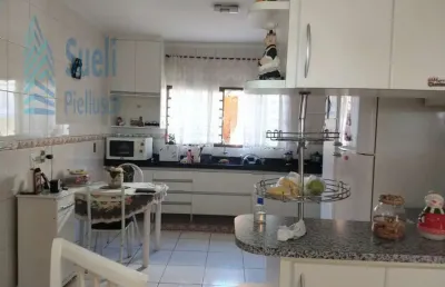 Sobrado-vila proost de souza-4 dormitórios-suíte-hidro-edícula-churrasqueira-r$ 950.000,00-estuda permuta-apartamento como parte pagamento-financiamen