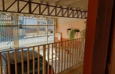 Casa a venda em ótimo local na vila teixeira-rua tranquila-fácil acesso a comercio local-3 dormitórios-3 vagas-telhado novo-valor venda r$ 580.000,00