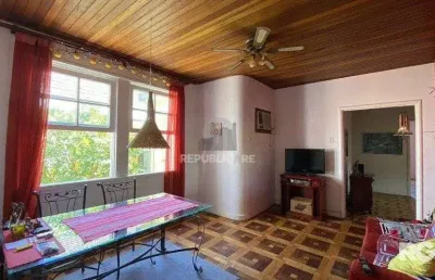 Apartamento à venda na cidade baixa com 100 m² e 3 dormitórios/quartos disponíveis.