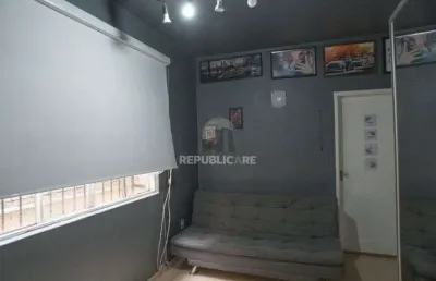 Apartamento estilo studio no coração da cidade baixa .