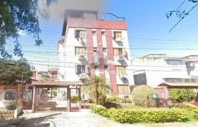 Cobertura à venda com 3 dormitórios no bairro nonoai, área de 124m² disponível.
