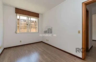 Apartamento 52m², 2 dormitórios no bairro cidade baixa