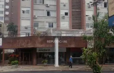 Cobertura à venda no menino deus com 98m² e 2 dormitórios/quartos disponíveis.