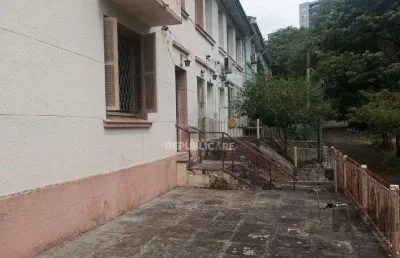 Casa residencial à venda no bairro petrópolis com 146 m² e 4 dormitórios/quartos.