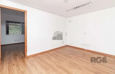 Escritório à venda no centro histórico com 45 m² de área útil disponível para compra