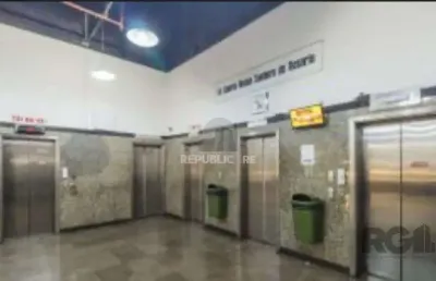 Escritório à venda no centro histórico com 59 m² de área útil disponível.