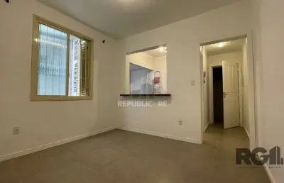 Apartamento à venda na cidade baixa com 43 m² e 1 dormitório/quarto disponível