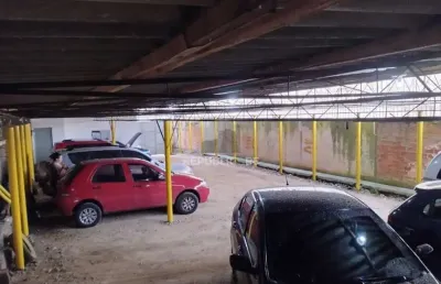 Barracão / Galpão / Depósito à venda na Rua Doutor Sebastião Leão, 305, Azenha, Porto Alegre