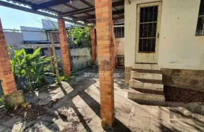 Terreno à venda na Rua Luiz de Camões, 42, Santo Antônio, Porto Alegre