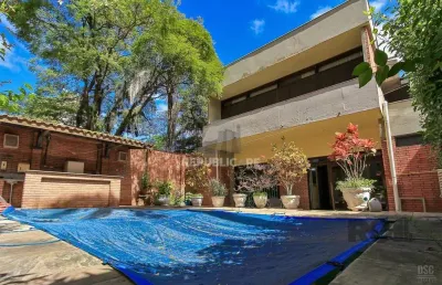 Casa residencial à venda no bairro petrópolis com 480 m² e 4 dormitórios/quartos.