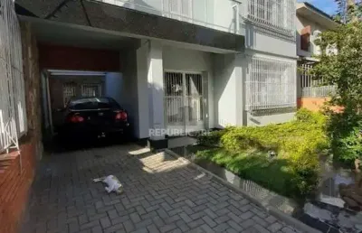 Casa com 4 quartos à venda na Rua Germano Hasslocher, 34, Azenha, Porto Alegre