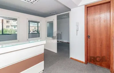 Escritório à venda no centro histórico com área de 384 m² e ótima localização