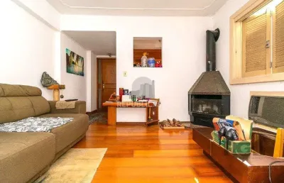 Apartamento na cidade baixa de 3 dormitórios desocupado e 2 vagas