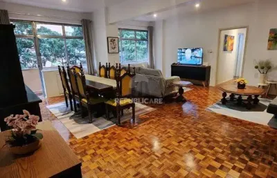 Mega apartamento de 169m² ,  com sacada, 3 dormitórios, no centro de porto alegr