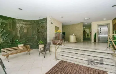 Apartamento à venda no centro histórico com 3 dormitórios e 112 m² de área útil