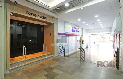 Apartamento de dois dormitórios e uma suíte no centro histórico de porto alegre