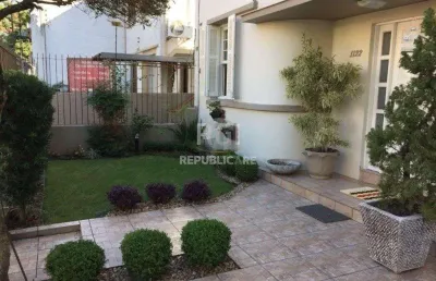 Apartamento à venda no menino deus com 128 m² e 3 dormitórios/quartos.