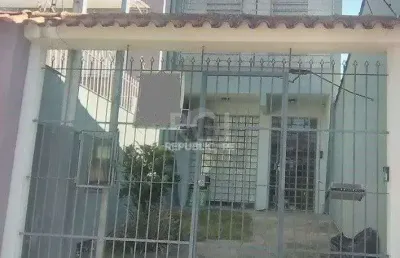 Casa para venda - 100m², 3 dormitórios, 1 vaga - menino deus