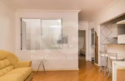 Apartamento à venda na cidade baixa com 43 m² e 1 dormitório/quarto disponível.