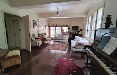 Sobrado à venda no bairro independência com 345 m² e 4 dormitórios/quartos disponíveis