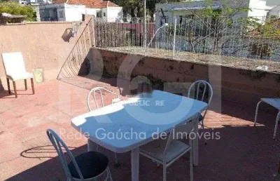 Casa à venda com 3 quartos, 301m² bairro santo antonio