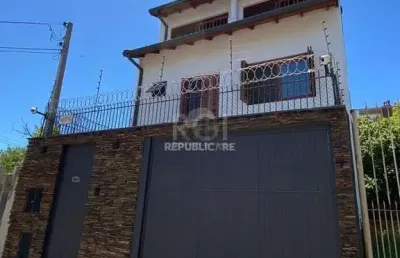 Casa residencial à venda no bairro menino deus com 170 m² e 4 dormitórios/quartos.