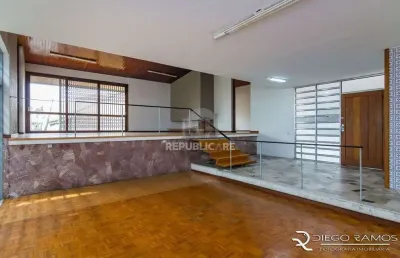 Casa residencial à venda no menino deus com 500 m² e 4 dormitórios/quartos.