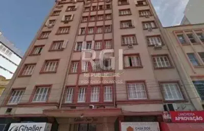 Apartamento à venda no centro histórico com 84 m² e 4 dormitórios/quartos disponíveis