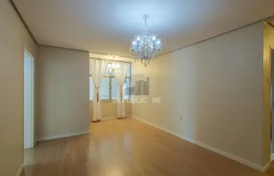 Apartamento de 80 m²semi mobiliado, 3 dormitórios e 1 suíte no centro histórico