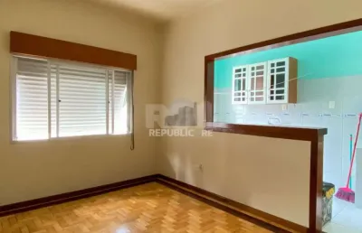 Apartamento à venda no centro histórico com 43 m² e 1 dormitório/quartos disponíveis.